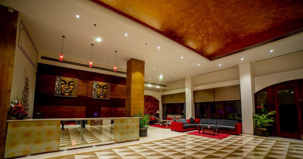 Ramada By Wyndham Jaipur Jaisinghpura Hotel Exterior photo